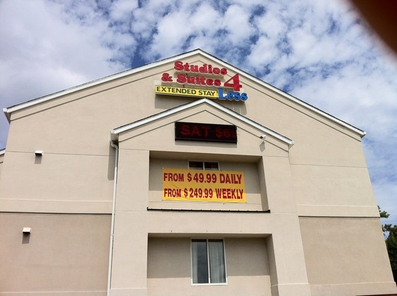 צ'סאפיק Studios And Suites 4 Less - Gum Road מראה חיצוני תמונה