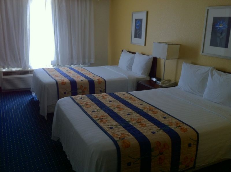 צ'סאפיק Studios And Suites 4 Less - Gum Road חדר תמונה